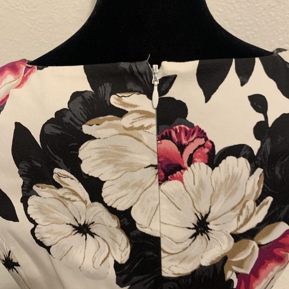 White House Black Market Magenta Floral Princess Rockabilly Dress Women's Size 2 - Picture 12 of 14